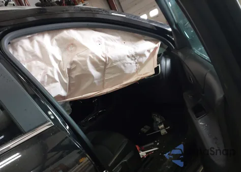 2021 Chevrolet Equinox Awd Lt z USA, uszkodzony, nr VIN 3GNAXUEV2ML301025